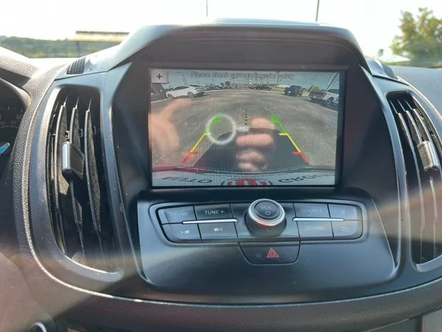 Used 2019 Green Ford SE image 16