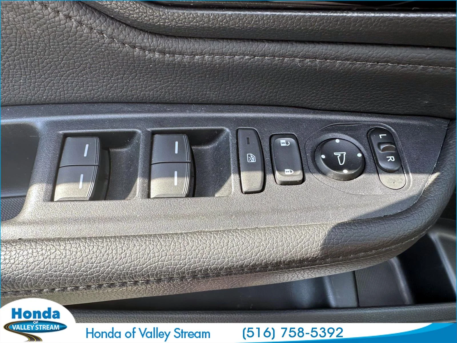 2023 Honda Odyssey Touring - Photo 17