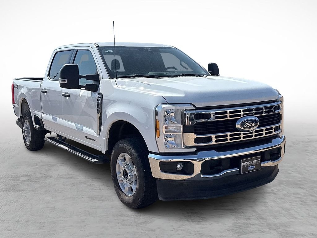 2025 Ford Super Duty F-350 XLT