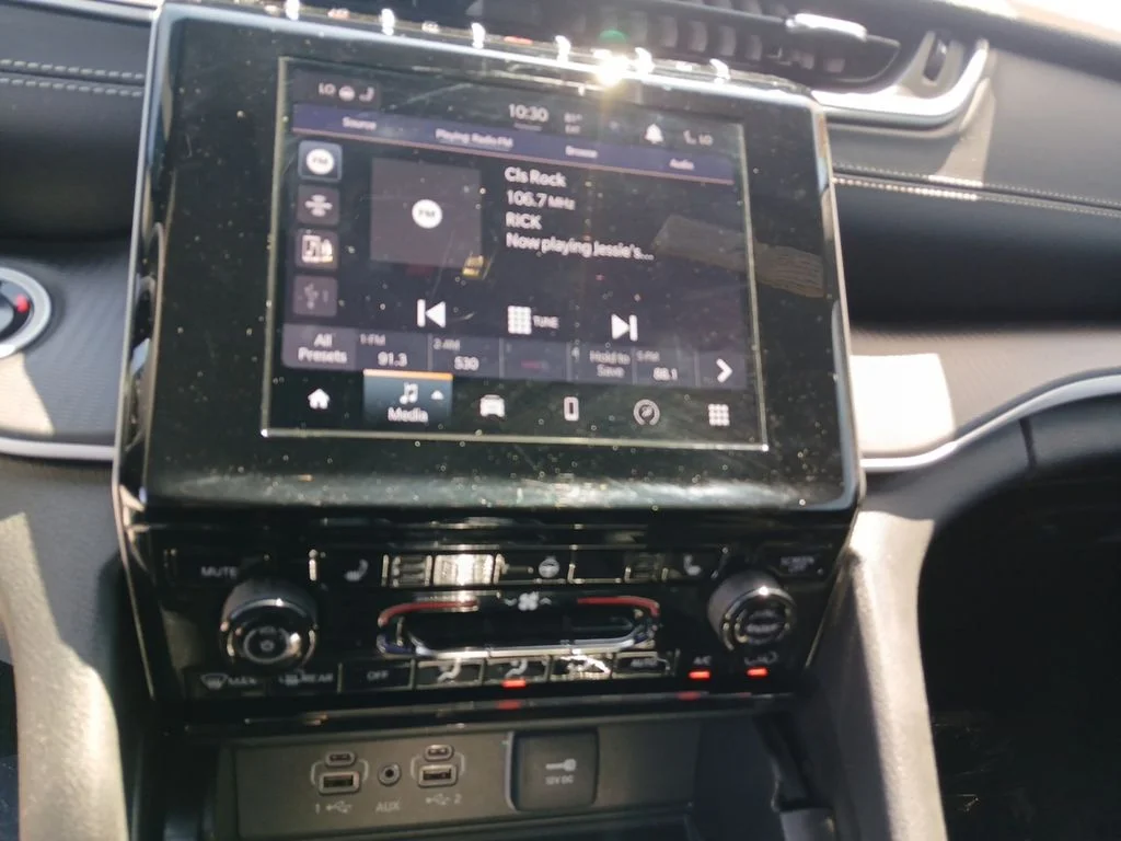 Used 2025 Gray Jeep Altitude X image 25