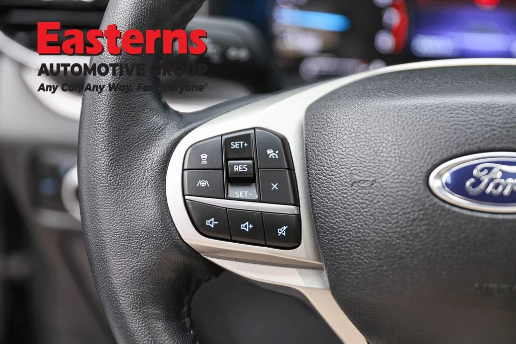 Used 2022 Black Ford XLT image 15