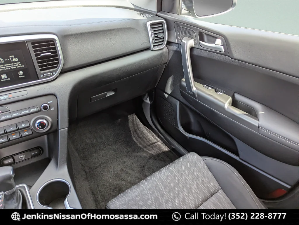 Used 2022 Silver Kia LX image 23