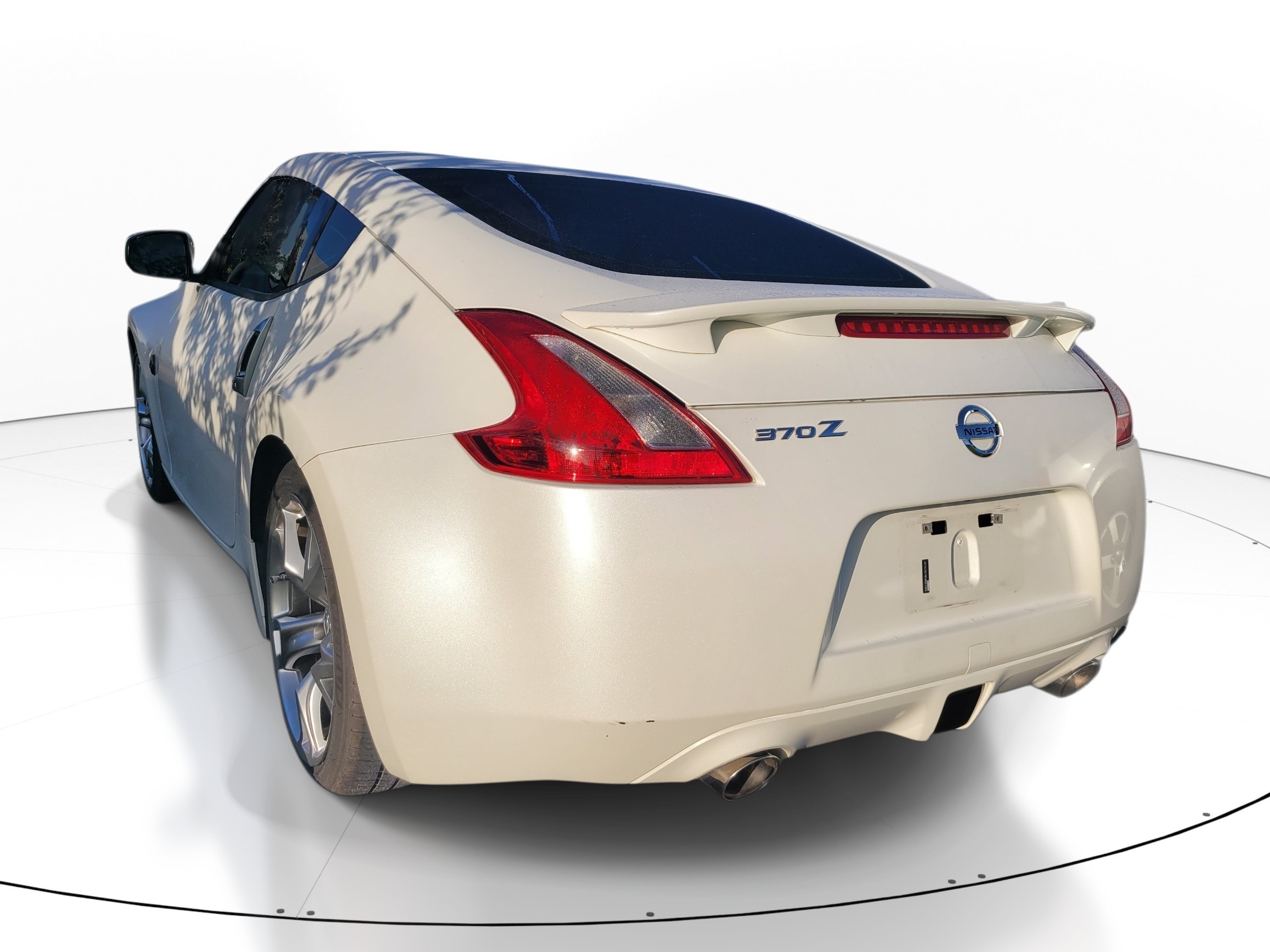 Used 2012 Pearl White Nissan Base image 6
