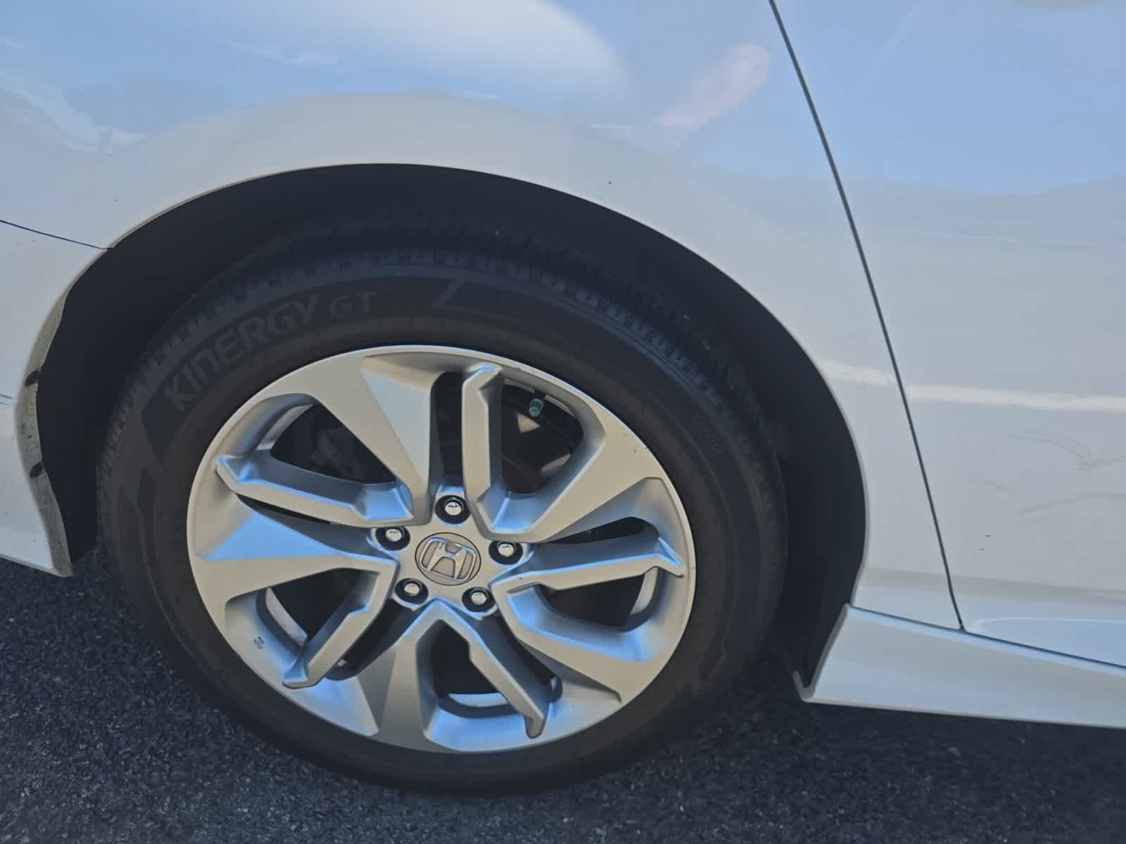 Used 2018 White Honda LX 1.5T image 11
