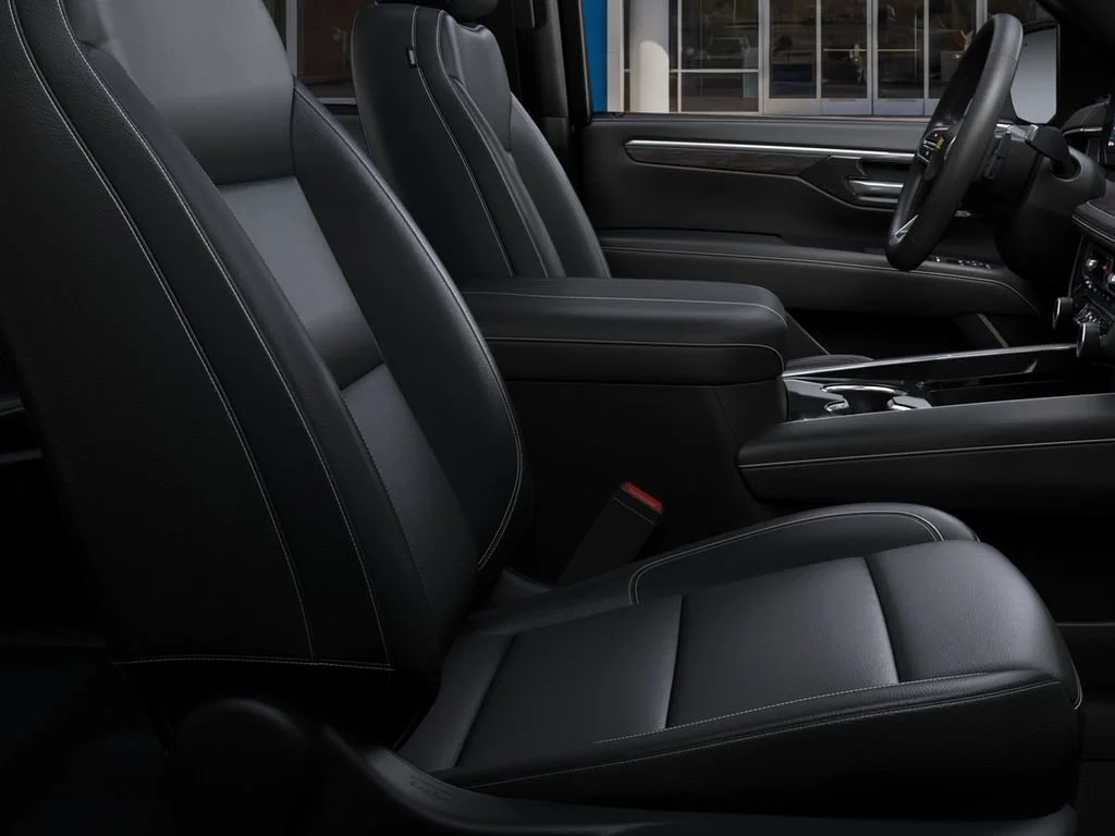 2026 Chevrolet Suburban LT - Photo 8