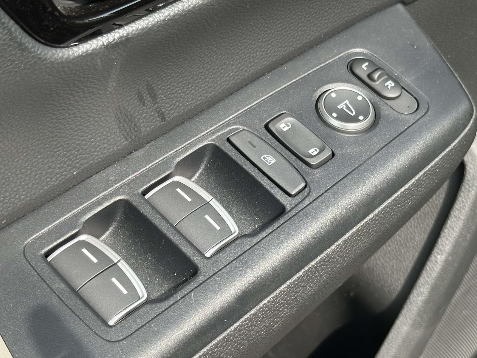Used 2024  Honda EX-L image 25