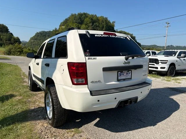 Used 2005 White Jeep Laredo image 6