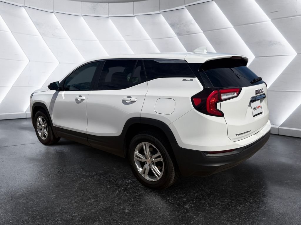 Used 2024 White GMC SLE image 6