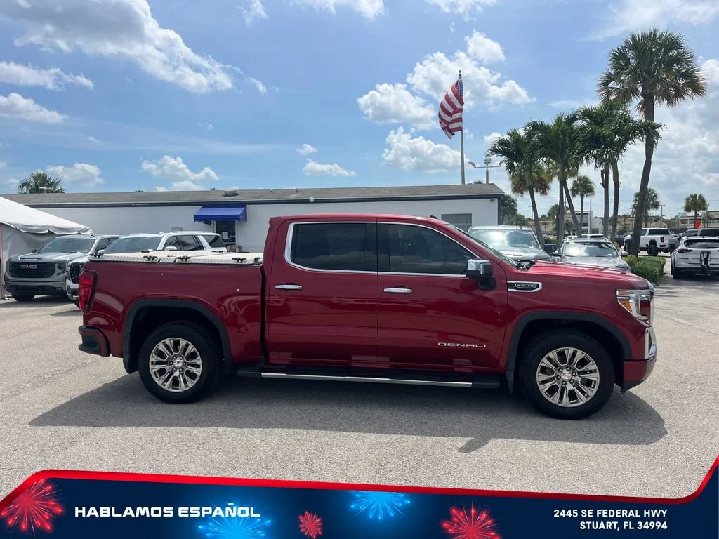 Used 2019 RED QUARTZ TINTCOAT GMC Denali image 4