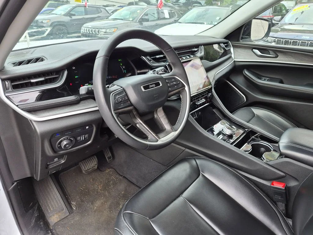Used 2023 White Jeep 4xe image 14