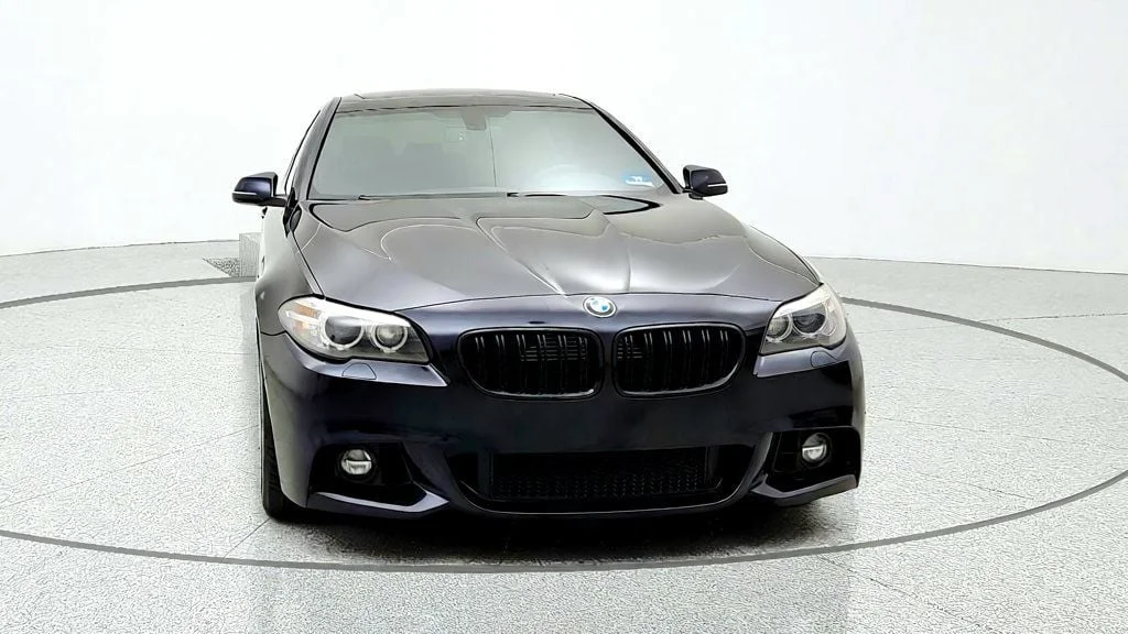 Used 2015 Azurite Black Metallic BMW 4dr Sdn 550i xDrive M Sport w/ Executive & Luxury Seating Pkgs image 2