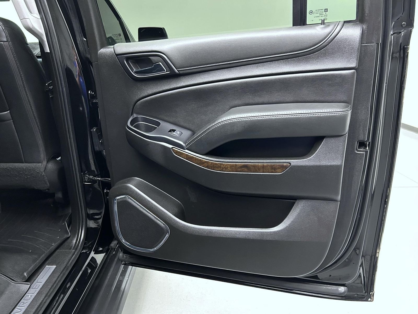 Used 2019 Black Chevrolet LT image 17