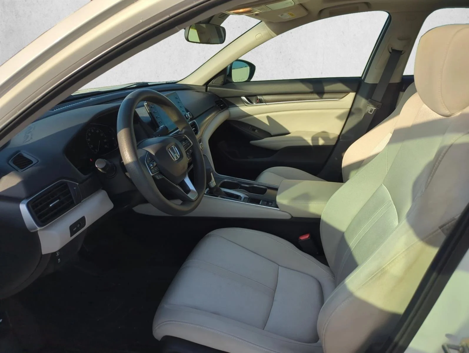 Used 2019 Platinum White Pearl Honda EX 1.5T image 11