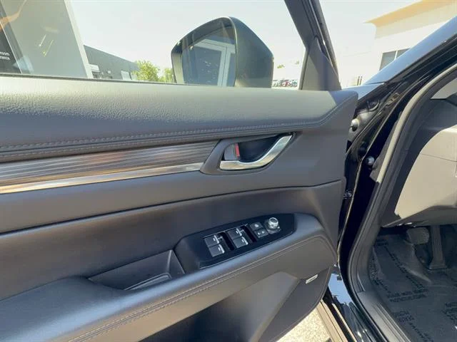 Used 2018 Jet Black Mica Mazda Grand Touring image 8