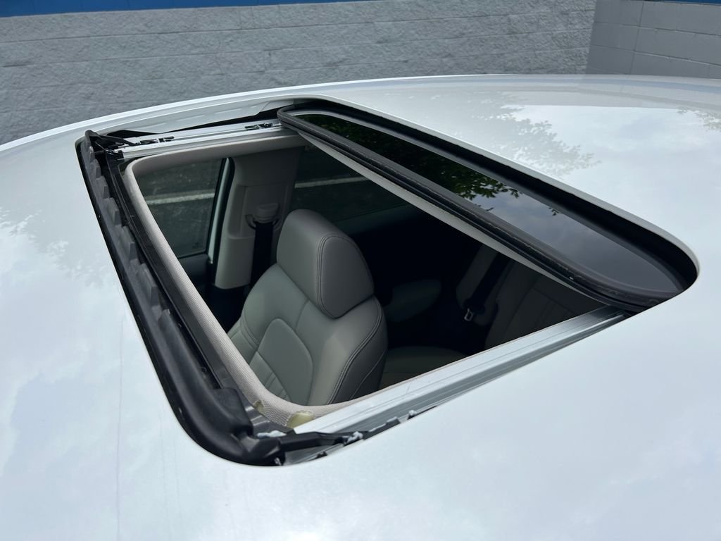 New 2026 Platinum White Pearl Honda EX-L image 11