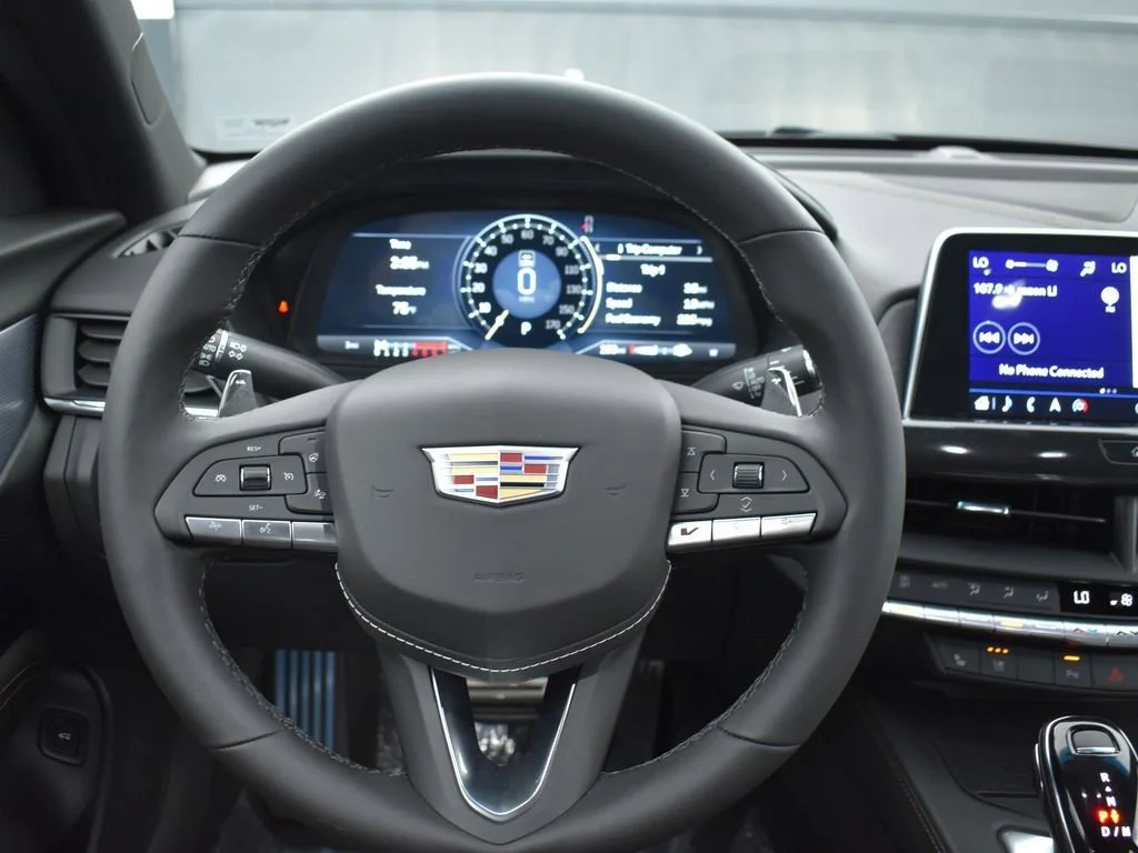 2025 Cadillac CT4 V-Series - Photo 13