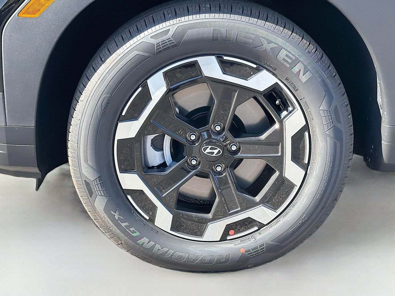 New 2026 Phantom Black Hyundai SEL FWD image 35