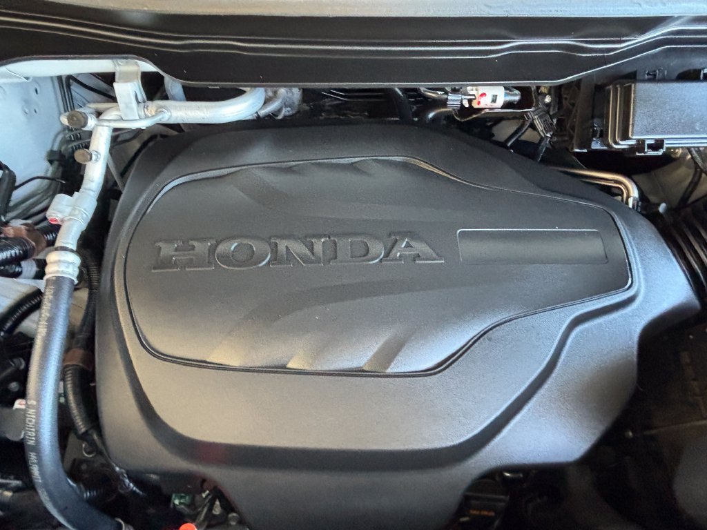 Certified Used 2026 Platinum White Pearl Honda RTL image 30