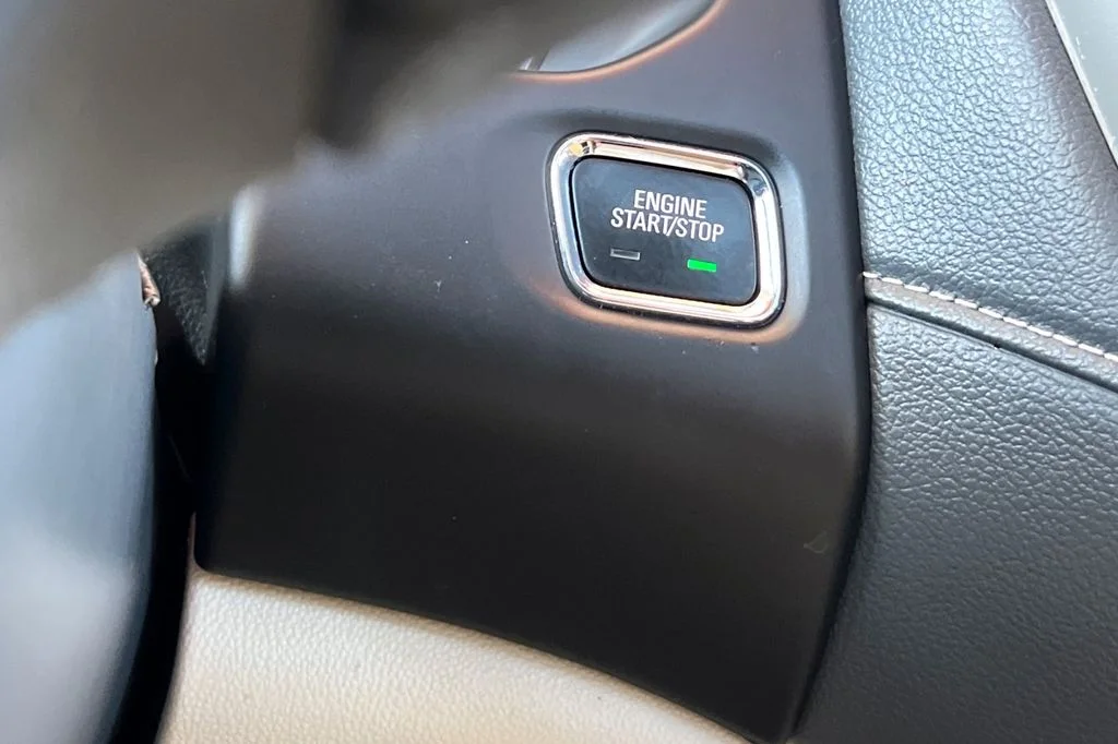 Used 2022 Red GMC Denali image 26