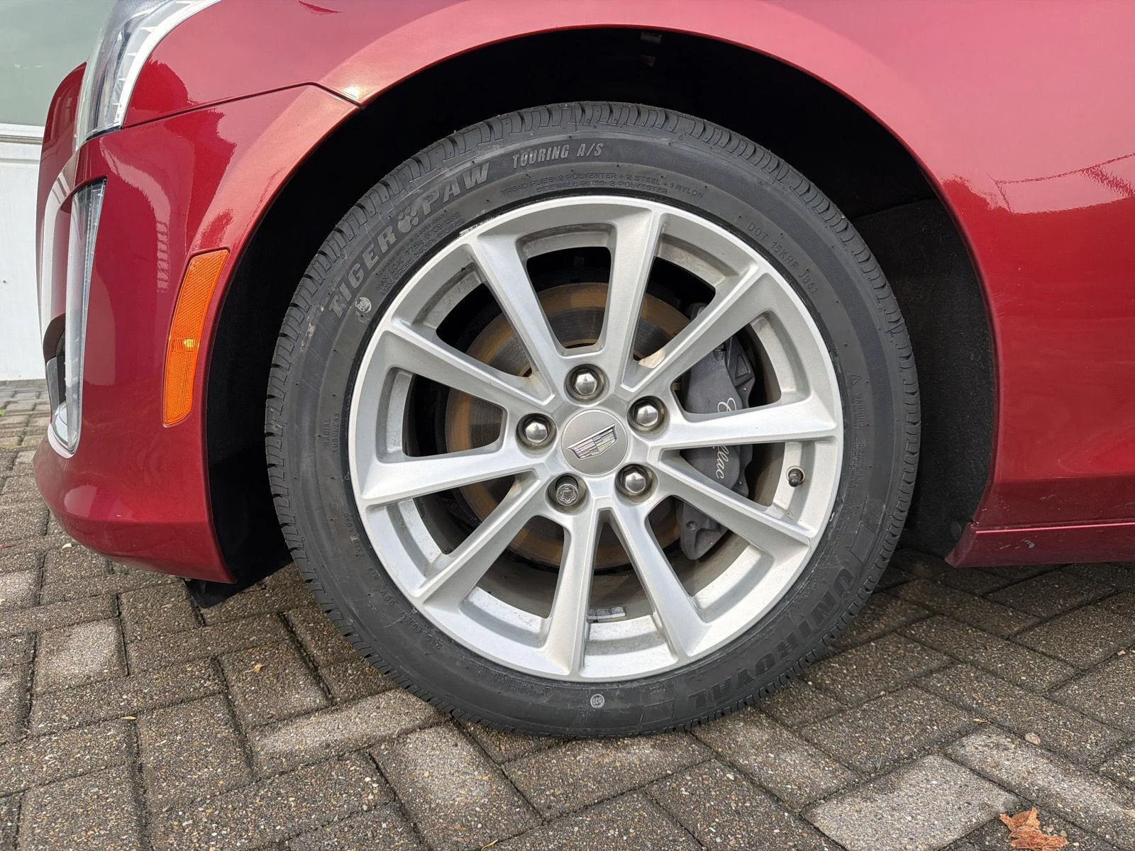Used 2018 Red Obsession Tintcoat Cadillac AWD image 10