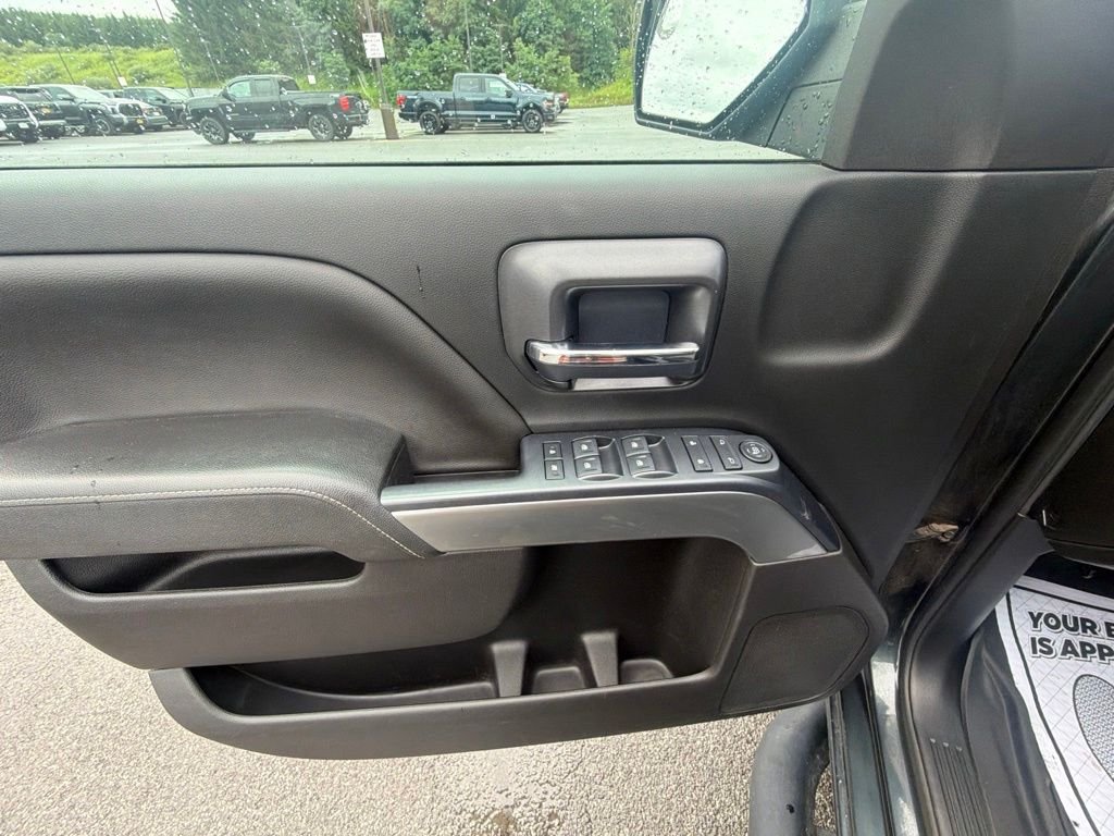 Used 2018 Gray Chevrolet LT image 18