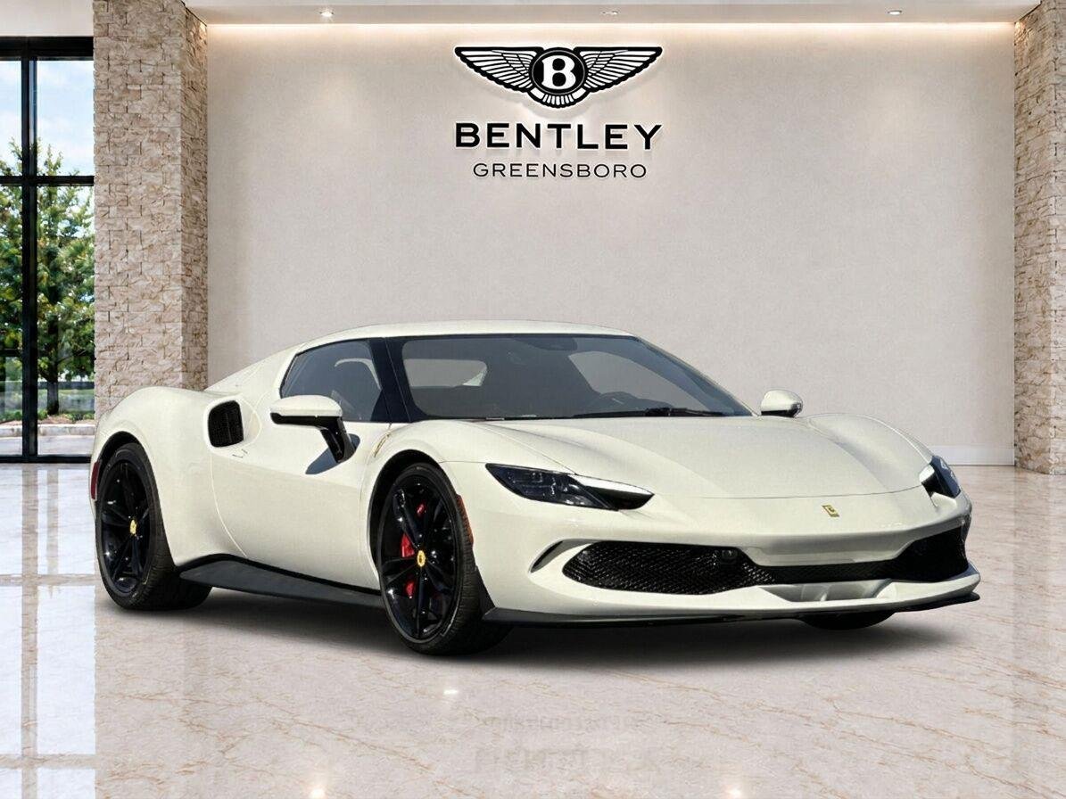 Used 2025 Bianco Cervino Ferrari  image 7