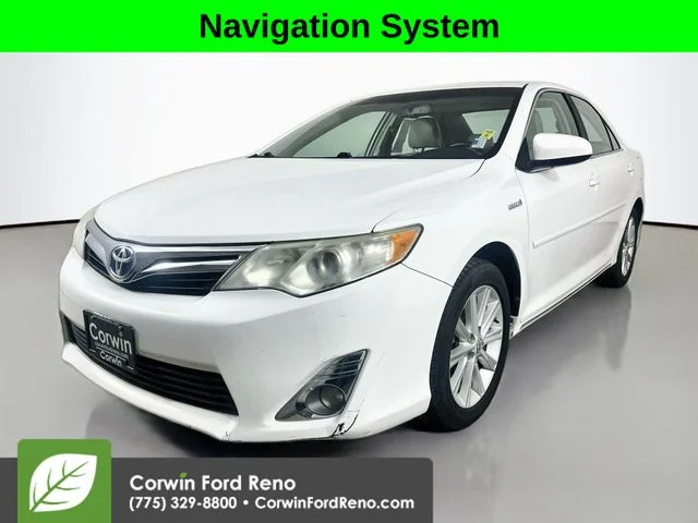 Used 2012 Super White Toyota XLE image 3
