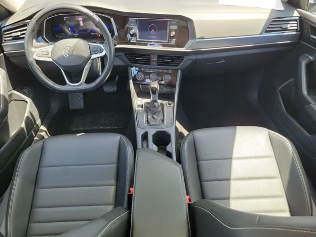 2024 Volkswagen Jetta SE - Photo 10