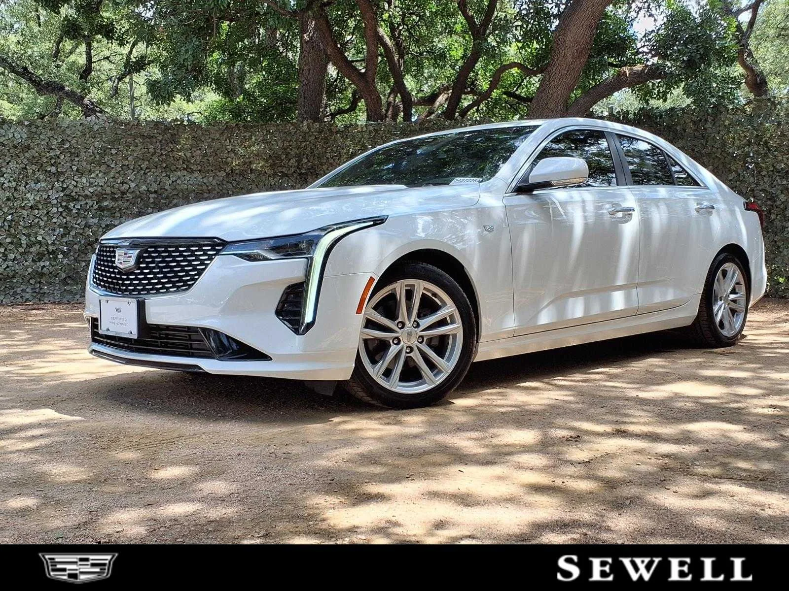 2023 Cadillac CT4 Luxury's photo
