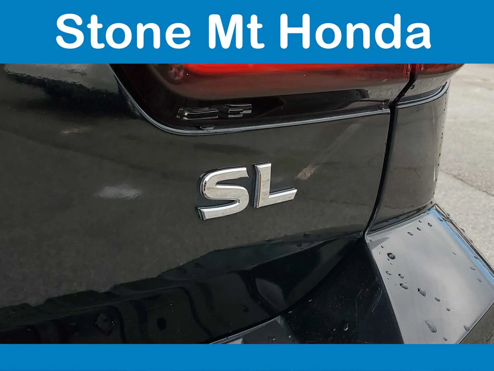 Used 2021 Super Black Nissan SL image 7