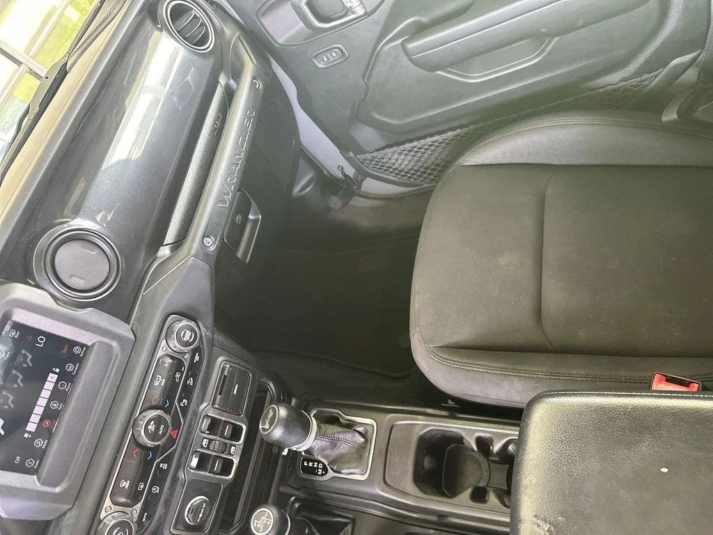 Used 2020 Gray Jeep Unlimited Sport Altitude image 24