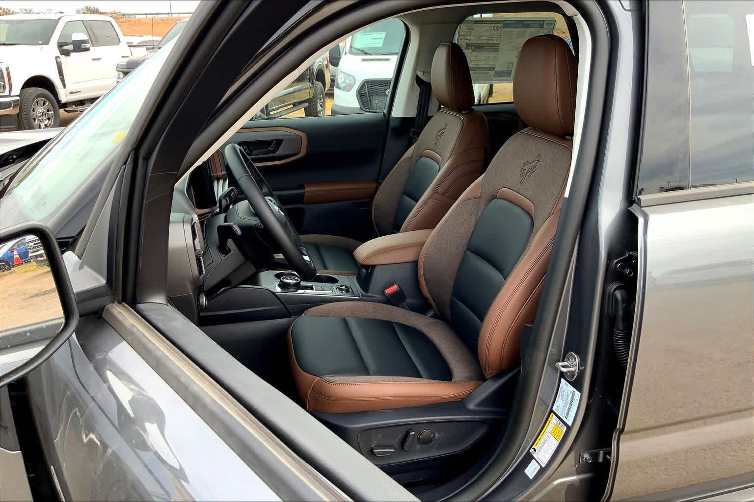 New 2025 Carbonized Gray Metallic Ford Outer Banks® image 9