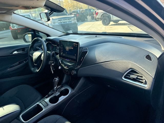 Used 2018 Graphite Metallic Chevrolet LT image 28