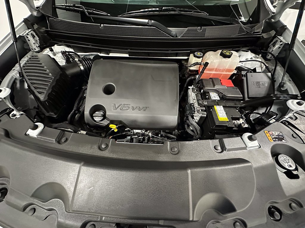 Used 2023 White Chevrolet LT image 38
