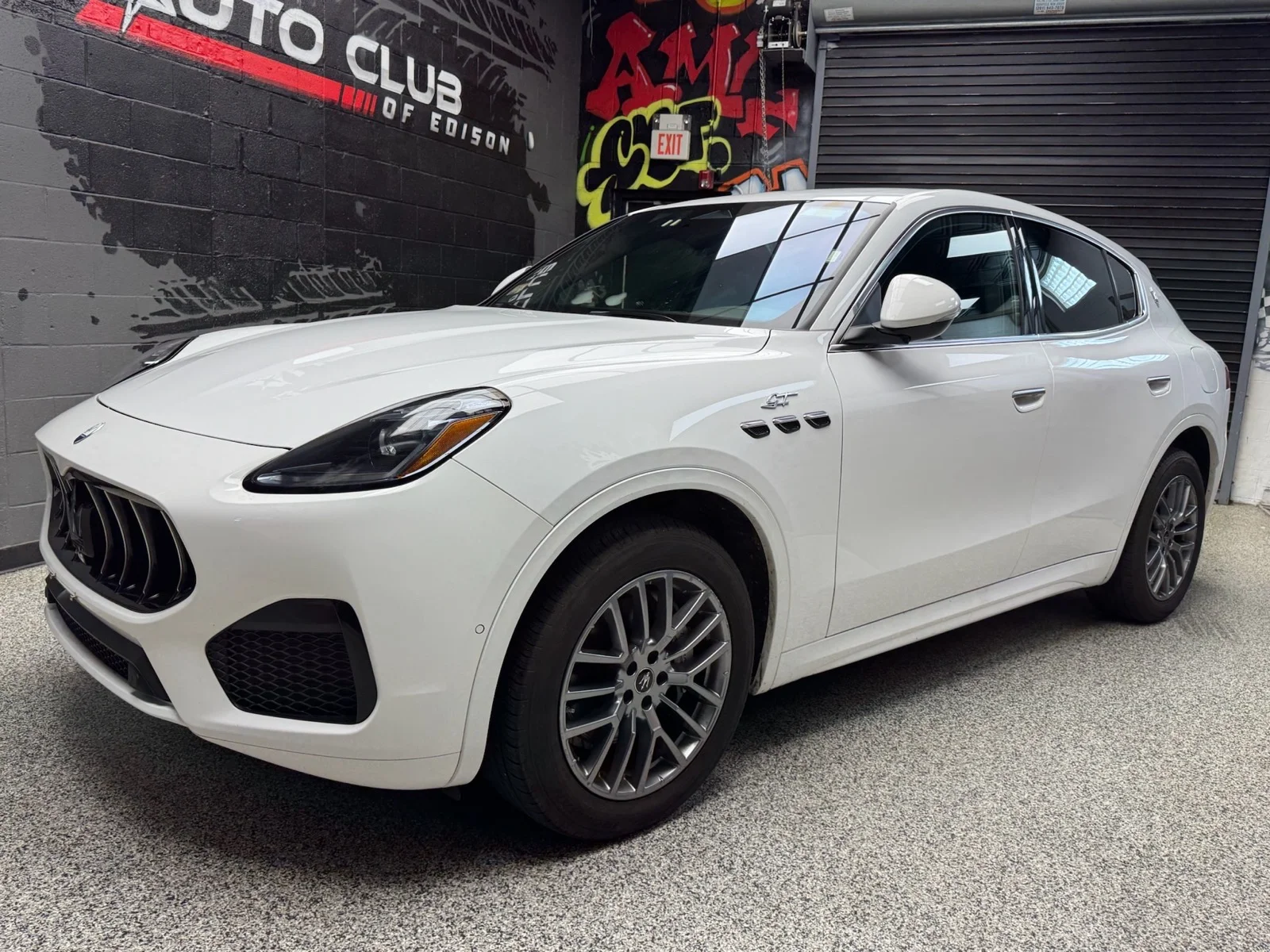 Used 2024 Bianco 6383 Maserati GT image 3