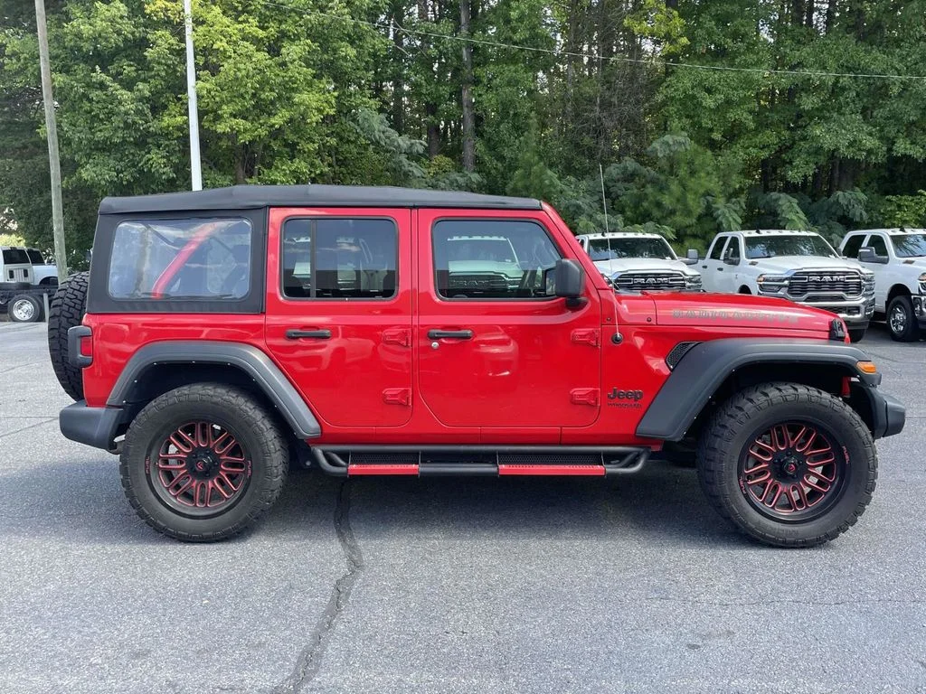 Used 2022 Red Jeep Unlimited Sport image 9