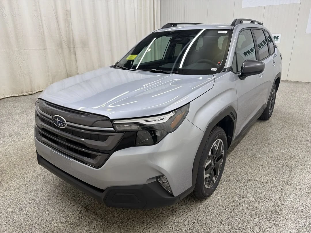 New 2026 Ice Silver Metallic Subaru Premium image 4