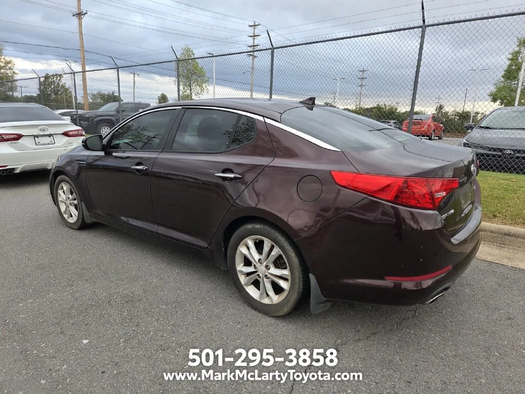 Used 2012 Red Kia EX image 4