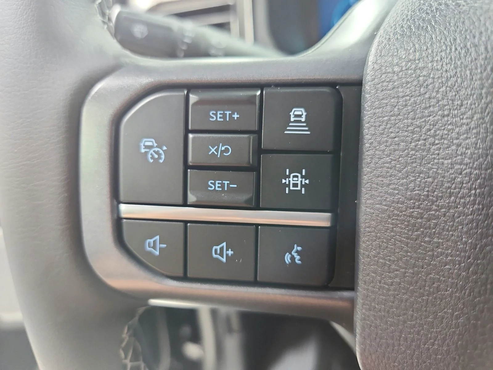 New 2026 Agate Black Metallic Ford F-250® Lariat® image 26