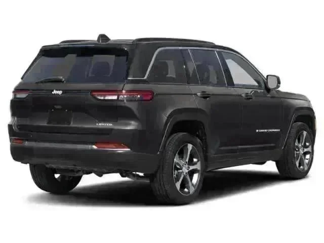 New 2026 Diamond Black Crystal Pearl-Coat Exterior Paint Jeep Altitude image 2