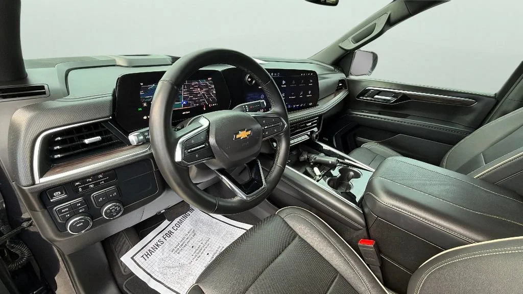 Used 2025 Dark Ash Metallic Chevrolet Premier image 18
