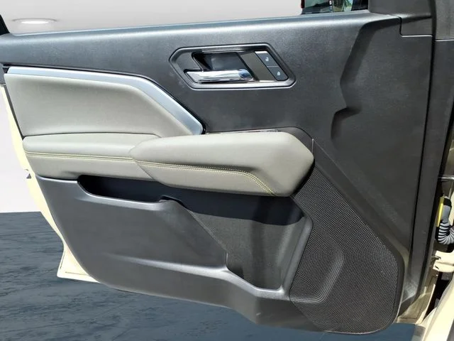 Used 2024 Beige Chevrolet ZR2 image 29