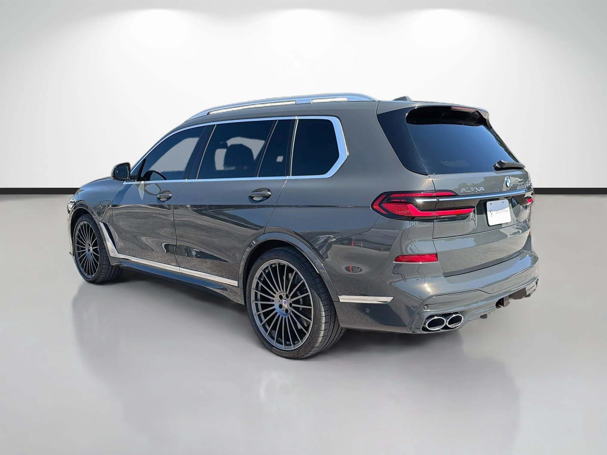 Used 2024 Dravit Grey Metallic BMW ALPINA XB7 image 5