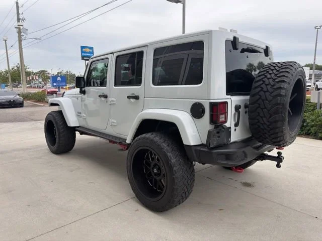Used 2017 Bright White Clearcoat Jeep Rubicon Recon image 3