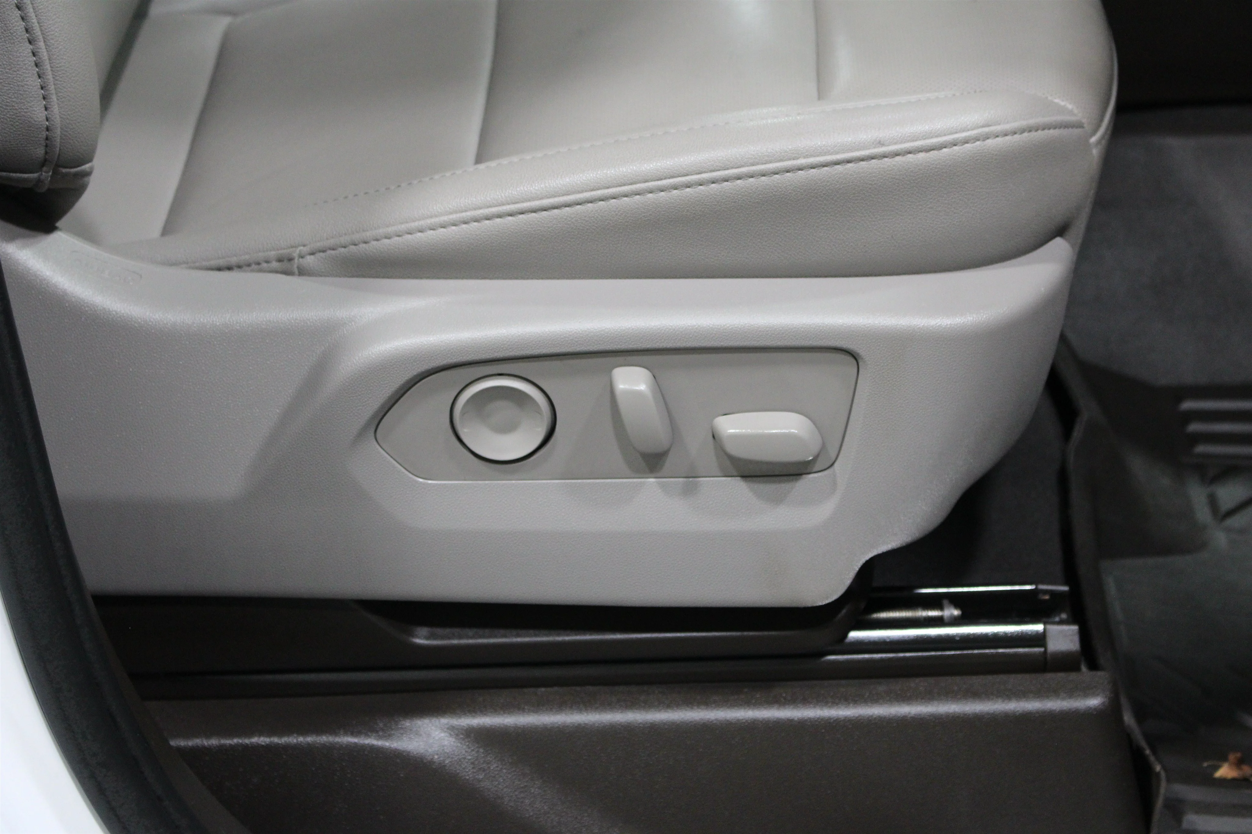 2024 Chevrolet Silverado 1500 LTZ - Photo 26
