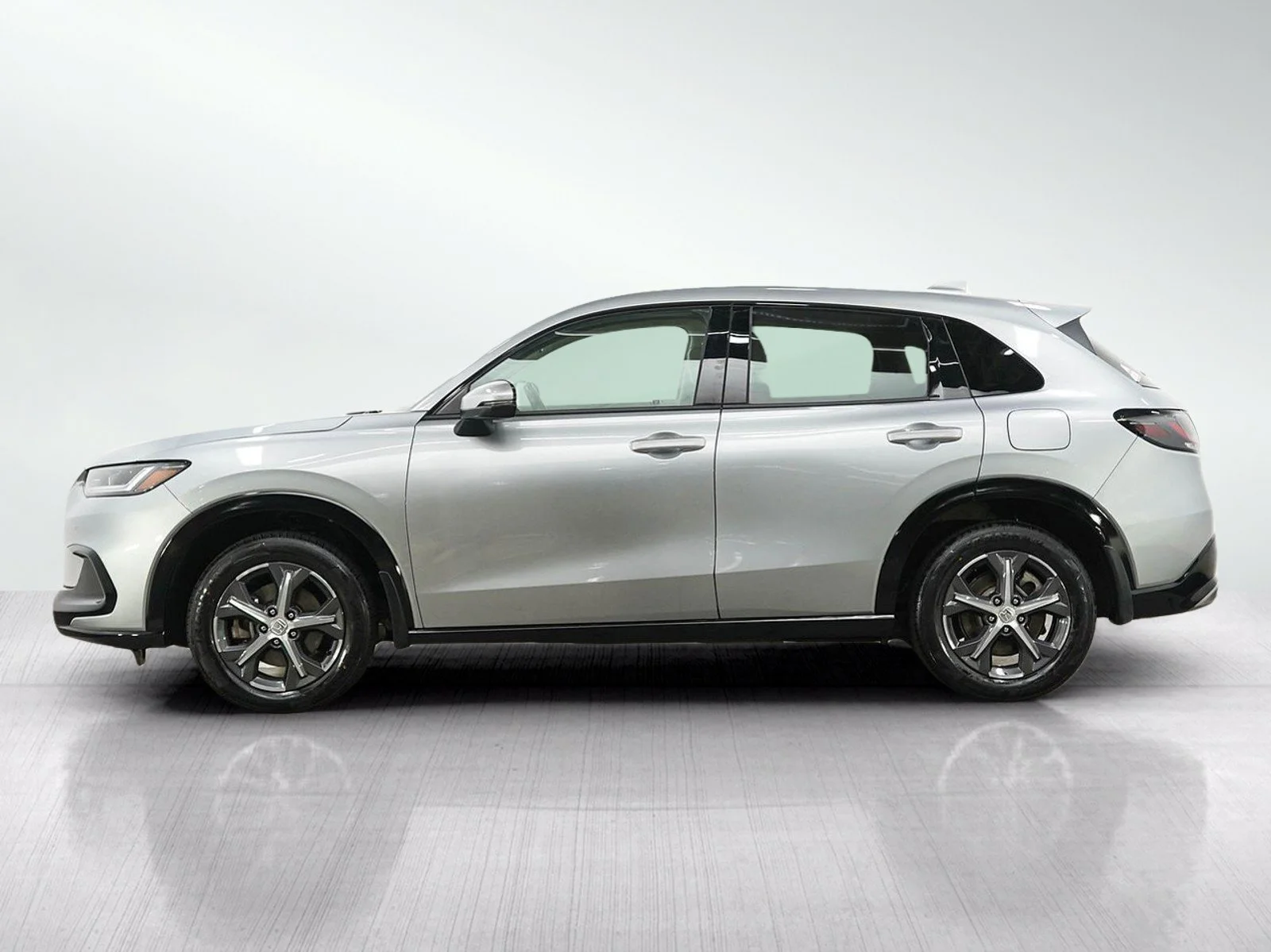 Used 2024 Honda HR-V EX-L with VIN 3CZRZ2H79RM781938 for sale in Burnsville, Minnesota