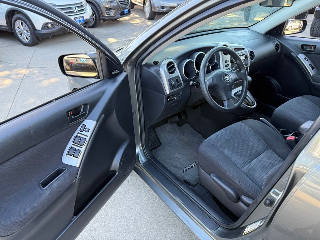 Used 2008 Phantom Gray Pearl Toyota Base image 10