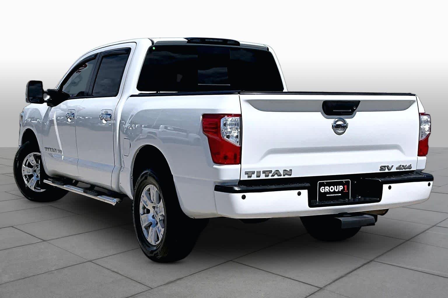 Used 2018 Glacier White Nissan SV image 12