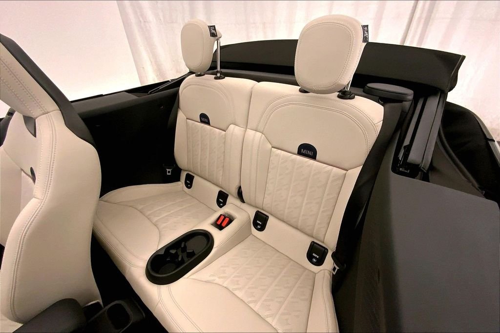 2026 MINI Convertible S - Photo 14