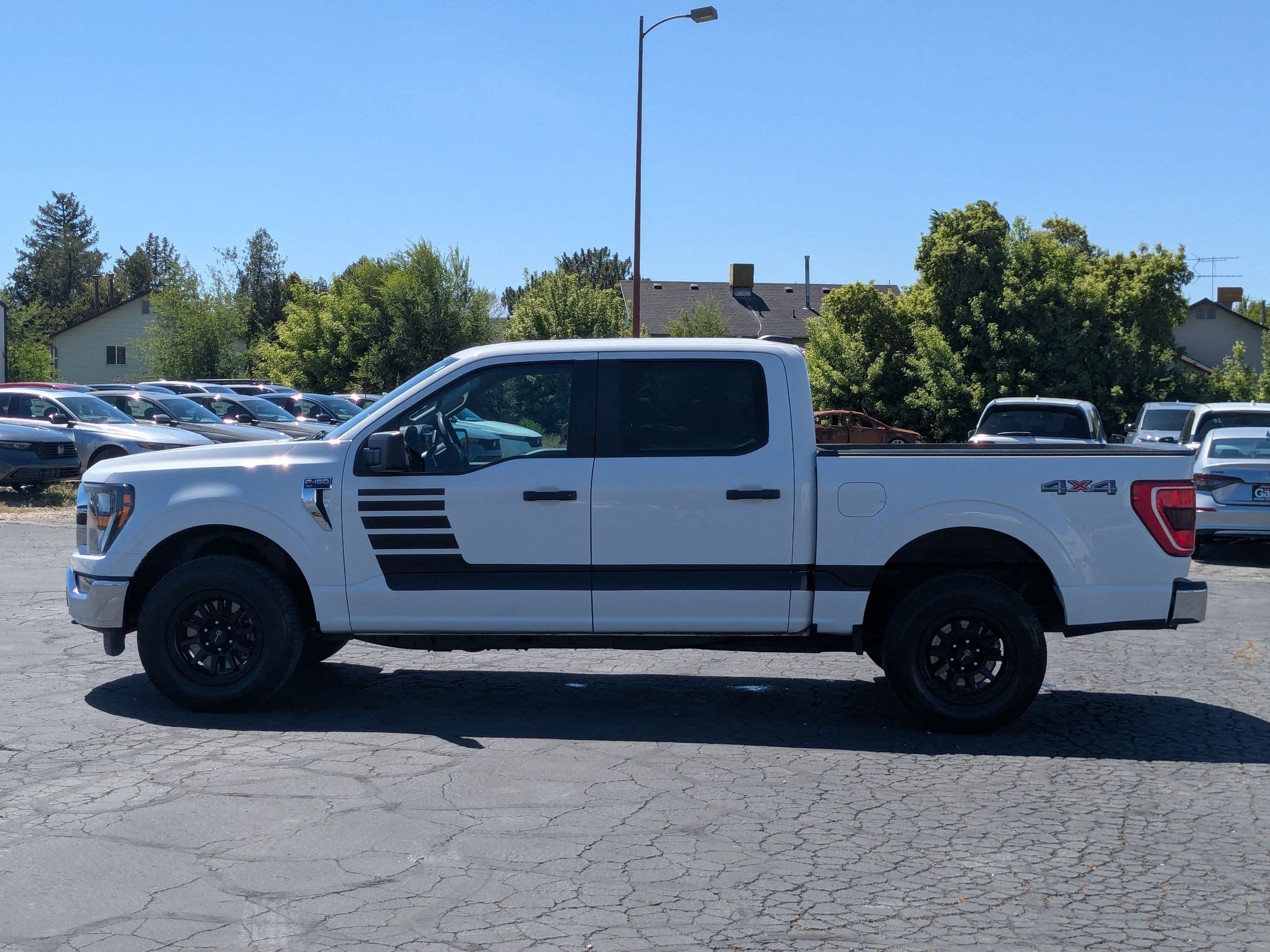 Used 2023 Oxford White Ford XLT image 7